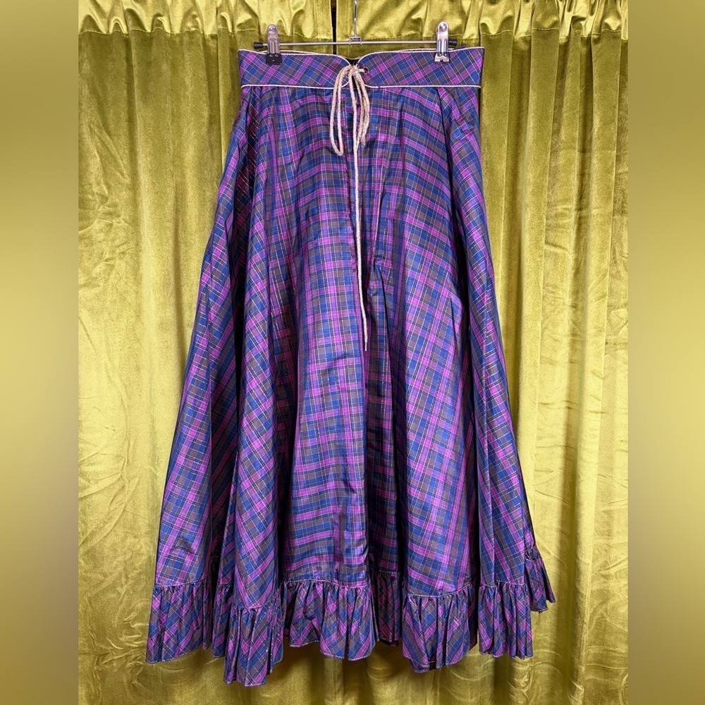 RARE Vintage 1970s Miss Feraud of Paris Purple Plaid with gold lurex midi skirt